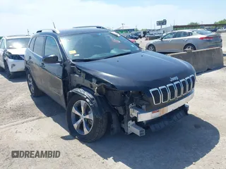 2019 Jeep Cherokee Limited z VIN 1C4PJLDB5KD469816, wystawiony jako IAAI lot #42245187 z przebiegiem 50 387 mil mil oraz . Historia ofert i sprzedaży dostępna na DreamBid. Obrazek 6.