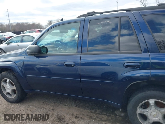 2007 Chevrolet TrailBlazer LS with VIN 1GNDT13SX72223972, listed as a IAAI auction lot 41609686 with 165,523 mi miles. Bid and sale history available at carsss.com. Image 14.