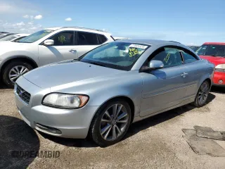 2010 Volvo C70 with VIN YV1672MC7AJ090193, listed as a Copart auction lot 77691324 with 0 mi miles and Salvage Title. Bid and sale history available at carsss.com. Image 1.