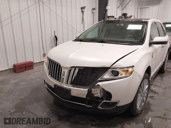 2011 Lincoln MKX with VIN 2LMDJ8JKXBBJ34612, listed as a IAAI auction lot 41775743 with 137,810 mi miles and . Bid and sale history available at DreamBid. Image 6.