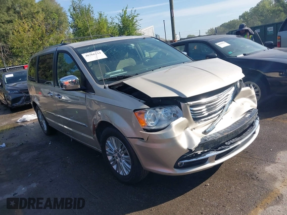 2015 Chrysler Town & Country Limited Platinum with VIN 2C4RC1GGXFR619209, listed as a IAAI auction lot 40366234 with 163,649 mi miles. Bid and sale history available at carsss.com. Image 1.
