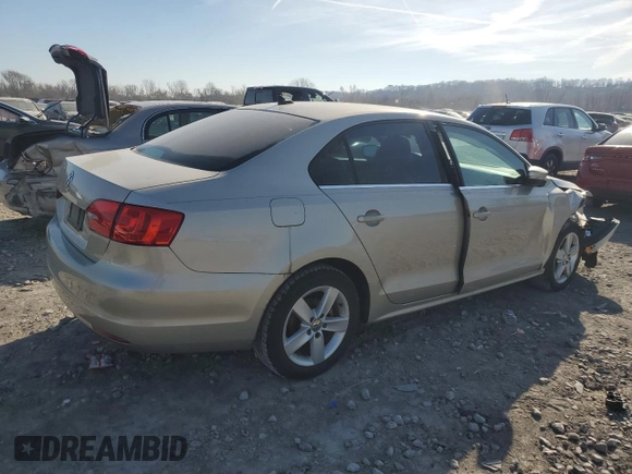 2014 Volkswagen Jetta TDI with VIN 3VWLL7AJ8EM266274, listed as a Copart auction lot 50441735 with 155,703 mi miles and Salvage title. Bid and sale history available at DreamBid. Image 3.