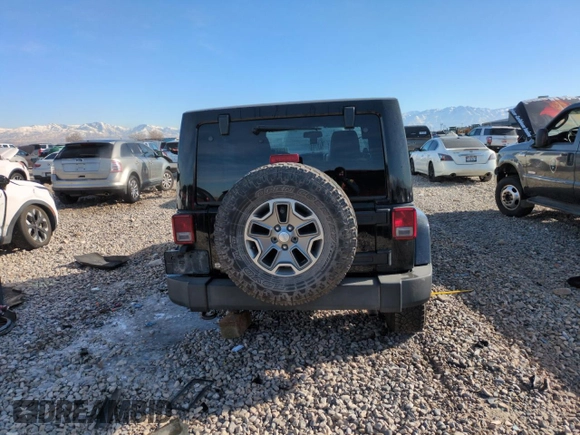 2013 Jeep Wrangler Unlimited Rubicon 10th Anniversary z VIN 1C4HJWFG6DL557085, wystawiony jako Copart lot #41693075 z przebiegiem 139 240 mil mil oraz Szkoda całkowita • Salvage title. Historia ofert i sprzedaży dostępna na DreamBid. Obrazek 6.