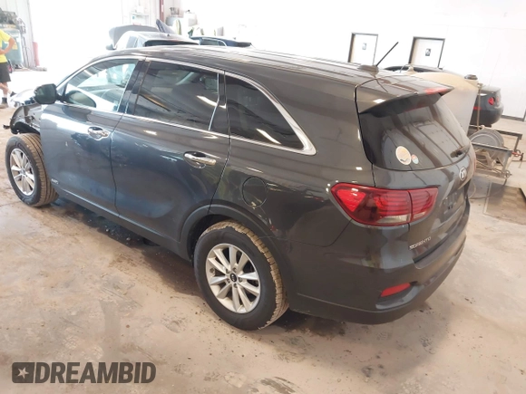 2019 Kia Sorento LX with VIN 5XYPGDA55KG556605, listed as a IAAI auction lot 42451151 with 83,171 mi miles and . Bid and sale history available at DreamBid. Image 3.