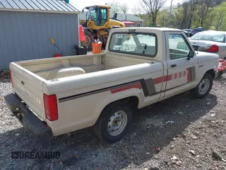 1989 Ford Ranger XLT with VIN 1FTCR10A8KUB41928, listed as a IAAI auction lot 42107348 with 89,548 mi miles. Bid and sale history available at carsss.com. Image 4.