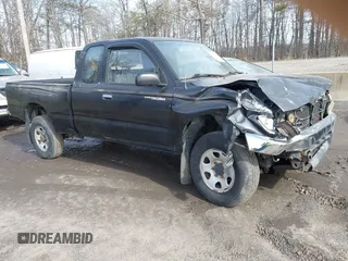 1996 Toyota Tacoma z VIN 4TAWM72N5TZ093352, wystawiony jako IAAI lot #41771643 z przebiegiem 160 247 mil mil oraz . Historia ofert i sprzedaży dostępna na DreamBid. Obrazek 1.