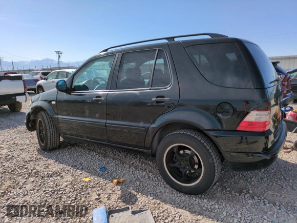 1999 Mercedes-Benz M 320/430/500 z VIN 4JGAB72E7XA094491, wystawiony jako Copart lot #57490025 z przebiegiem 194 406 mil mil oraz Szkoda całkowita • Salvage title. Historia ofert i sprzedaży dostępna na DreamBid. Obrazek 2.