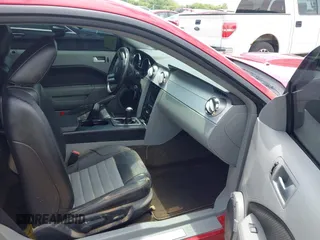 2007 Ford Mustang GT Deluxe с VIN 1ZVFT82H075198785, выставлен на аукционе IAAI как лот 42349870 с пробегом 42 229 миль миль и . История ставок и продаж доступна на DreamBid. Изображение 5.