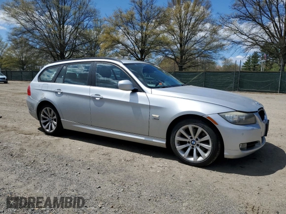 2011 BMW 3 Series 328i xDrive with VIN WBAUU3C51BA541860, listed as a Copart auction lot 53249775 with 108,462 mi miles and Clean title. Bid and sale history available at DreamBid. Image 4.
