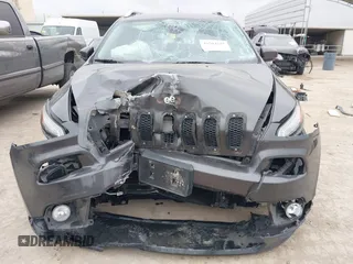 2015 Jeep Cherokee Limited with VIN 1C4PJLDB1FW708157, listed as a IAAI auction lot 41502567 with 85,354 mi miles and . Bid and sale history available at DreamBid. Image 13.