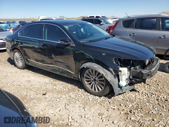 2016 Volkswagen Passat SE z VIN 1VWBT7A36GC003556, wystawiony jako Copart lot #55245595 z przebiegiem 84 939 mil mil oraz Szkoda całkowita • Salvage title. Historia ofert i sprzedaży dostępna na DreamBid. Obrazek 4.