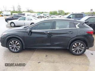 2018 Infiniti QX30 Premium с VIN SJKCH5CR3JA052230, выставлен на аукционе IAAI как лот 42299604 с пробегом 85 369 миль миль и . История ставок и продаж доступна на DreamBid. Изображение 15.