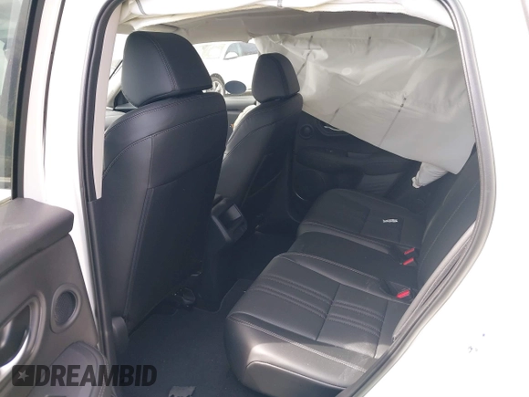 2025 Honda HR-V EX-L z VIN 3CZRZ1H77SM724962, wystawiony jako IAAI lot #41899191 z przebiegiem 3244 mil mil oraz . Historia ofert i sprzedaży dostępna na DreamBid. Obrazek 8.