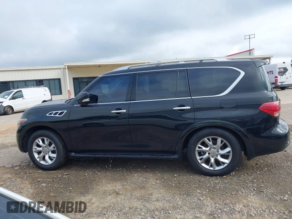 2011 Infiniti QX56 8-passenger z VIN JN8AZ2NC2B9300974, wystawiony jako IAAI lot #42453675 z przebiegiem Nie podano mil oraz . Historia ofert i sprzedaży dostępna na DreamBid. Obrazek 14.