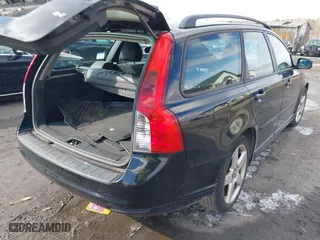 2008 Volvo V50 2.4L with VIN YV1MW382782377300, listed as a IAAI auction lot 41347028 with 157,982 mi miles. Bid and sale history available at carsss.com. Image 4.