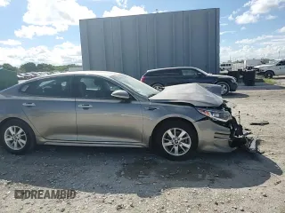 2017 Kia Optima LX z VIN 5XXGT4L37HG142309, wystawiony jako Copart lot #61533985 z przebiegiem 66 970 mil mil oraz Nie do naprawy • Non repairable. Historia ofert i sprzedaży dostępna na DreamBid. Obrazek 10.
