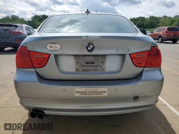 2009 BMW 3 Series 328i z VIN WBAPH73519E127988, wystawiony jako Copart lot #55259935 z przebiegiem Nie podano mil oraz Szkoda całkowita • Salvage title. Historia ofert i sprzedaży dostępna na DreamBid. Obrazek 6.