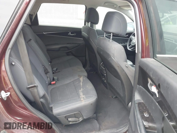 2017 Kia Sorento LX with VIN 5XYPG4A31HG259077, listed as a IAAI auction lot 42199198 with Not Provided miles. Bid and sale history available at carsss.com. Image 8.