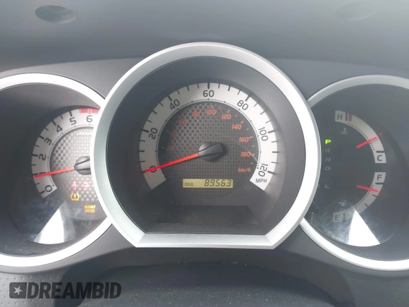 2014 Toyota Tacoma with VIN 3TMLU4EN1EM148353, listed as a IAAI auction lot 41602756 with 89,563 mi miles. Bid and sale history available at carsss.com. Image 7.