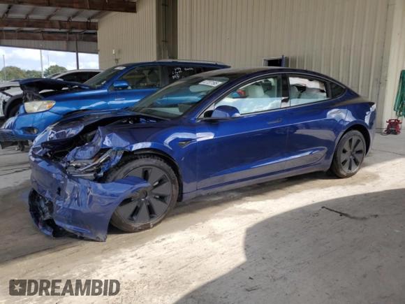 2025 Tesla Model 3 Long Range with VIN 5YJ3E1EA8SF903698, listed as a Copart auction lot 47737195 with 3,513 mi miles and Salvage Title. Bid and sale history available at carsss.com. Image 1.