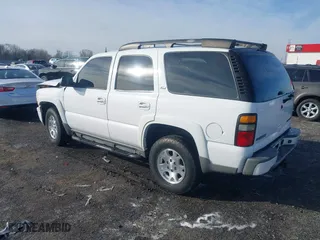 2005 Chevrolet Tahoe Z71 with VIN 1GNEK13T55R268077, listed as a IAAI auction lot 41442024 with 205,176 mi miles. Bid and sale history available at carsss.com. Image 3.