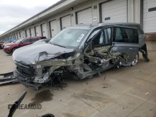 2023 Chevrolet Suburban Premier z VIN 1GNSKFKD3PR534984, wystawiony jako Copart lot #46519005 z przebiegiem Nie podano mil oraz Szkoda całkowita • Salvage title. Historia ofert i sprzedaży dostępna na DreamBid. Obrazek 1.