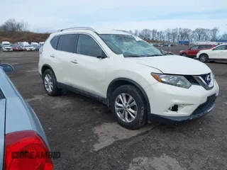 2015 Nissan Rogue SL z VIN 5N1AT2MV7FC757610, wystawiony jako IAAI lot #41875783 z przebiegiem 159 746 mil mil oraz . Historia ofert i sprzedaży dostępna na DreamBid. Obrazek 1.