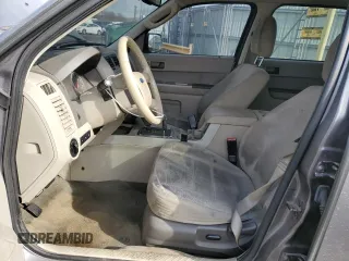 2012 Ford Escape XLT z VIN 1FMCU0D76CKB57447, wystawiony jako Copart lot #43465545 z przebiegiem 190 189 mil mil oraz Czysty tytuł • Clean title. Historia ofert i sprzedaży dostępna na DreamBid. Obrazek 7.