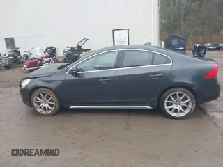 2012 Volvo S60 T6 with VIN YV1902FH4C2057577, listed as a IAAI auction lot 40925761 with 113,682 mi miles. Bid and sale history available at carsss.com. Image 14.