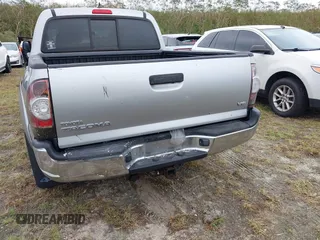 2014 Toyota Tacoma with VIN 3TMLU4EN5EM143687, listed as a IAAI auction lot 40552649 with 1 mi miles. Bid and sale history available at carsss.com. Image 15.