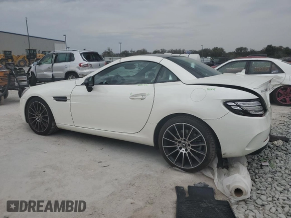 2018 Mercedes-Benz SLC 300 z VIN WDDPK3JA9JF151537, wystawiony jako Copart lot #45756115 z przebiegiem 43 123 mil mil oraz Szkoda całkowita • Salvage title. Historia ofert i sprzedaży dostępna na DreamBid. Obrazek 2.