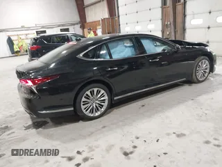 2018 Lexus LS with VIN JTHC51FF9J5000548, listed as a IAAI auction lot 41784987 with 29,067 mi miles. Bid and sale history available at carsss.com. Image 4.