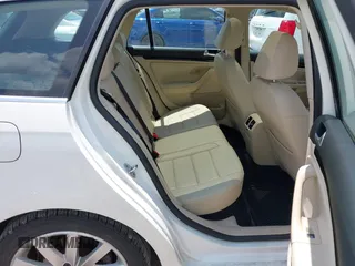 2013 Volkswagen Jetta TDI w/Sunroof & Nav with VIN 3VWPL7AJ3DM685584, listed as a IAAI auction lot 42650713 with 98,377 mi miles and . Bid and sale history available at DreamBid. Image 8.