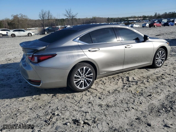 2021 Lexus ES with VIN 58ADA1C14MU003382, listed as a Copart auction lot 50304505 with 51,436 mi miles and Salvage Title. Bid and sale history available at carsss.com. Image 3.