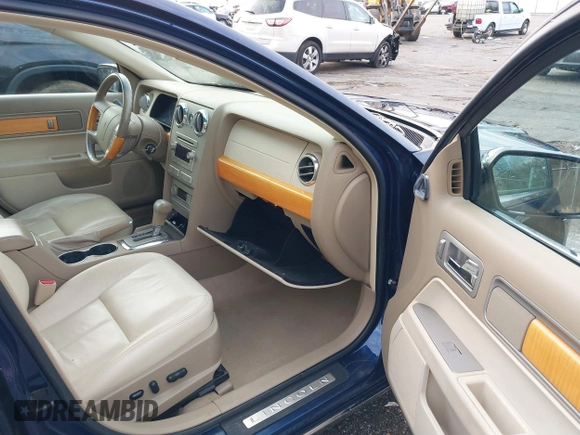 2007 Lincoln MKZ with VIN 3LNHM26T57R647147, listed as a IAAI auction lot 41574855 with 101,202 mi miles. Bid and sale history available at carsss.com. Image 5.