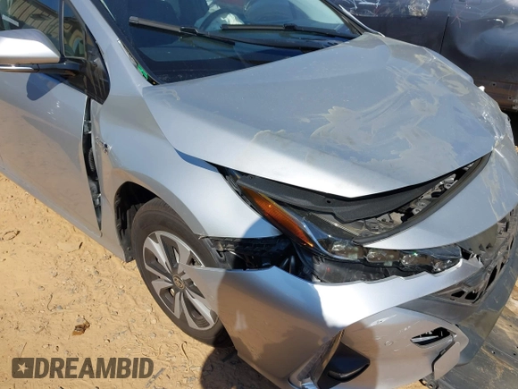 2017 Toyota Prius Plus with VIN JTDKARFP2H3049144, listed as a IAAI auction lot 41908194 with 66,288 mi miles and . Bid and sale history available at DreamBid. Image 6.