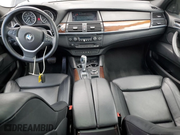 2012 BMW X6 50i z VIN 5UXFG8C51CLZ97393, wystawiony jako Copart lot #58407285 z przebiegiem 128 040 mil mil oraz Szkoda całkowita • Salvage title. Historia ofert i sprzedaży dostępna na DreamBid. Obrazek 8.
