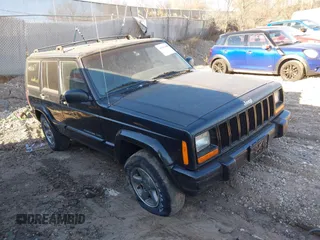 1999 Jeep Cherokee Sport with VIN 1J4FF68S8XL673655, listed as a IAAI auction lot 40981087 with 152,328 mi miles. Bid and sale history available at carsss.com. Image 1.