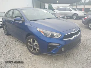 2020 Kia Forte LXS z VIN 3KPF24AD6LE170744, wystawiony jako IAAI lot #42294747 z przebiegiem 67 854 mil mil oraz . Historia ofert i sprzedaży dostępna na DreamBid. Obrazek 1.