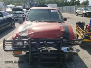 1993 Toyota Pickup DLX z VIN JT4RN93P6P5087700, wystawiony jako Copart lot #72069284 z przebiegiem 219 137 mil mil oraz Szkoda całkowita • Salvage title. Historia ofert i sprzedaży dostępna na DreamBid. Obrazek 5.