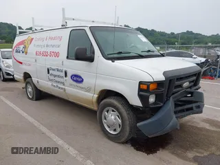 2014 Ford Econoline Cargo Commercial z VIN 1FTNS2EW3EDA71055, wystawiony jako IAAI lot #42443154 z przebiegiem 199 569 mil mil oraz . Historia ofert i sprzedaży dostępna na DreamBid. Obrazek 1.