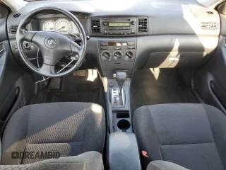 2005 Toyota Corolla CE with VIN 1NXBR32EX5Z489088, listed as a Copart auction lot 61610685 with 124,974 mi miles and Clean title. Bid and sale history available at DreamBid. Image 8.