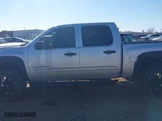 2011 Chevrolet Silverado 1500 LT with VIN 3GCPKSEA4BG110005, listed as a IAAI auction lot 41741034 with 212,110 mi miles. Bid and sale history available at carsss.com. Image 14.