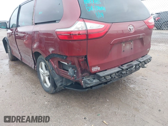 2019 Toyota Sienna XLE Auto Access Seat with VIN 5TDYZ3DC5KS971445, listed as a IAAI auction lot 41494373 with 147,578 mi miles. Bid and sale history available at carsss.com. Image 17.