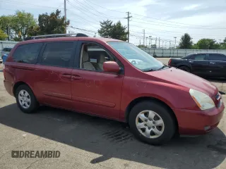 2006 Kia Sedona LX with VIN KNDMB233066095436, listed as a Copart auction lot 68822844 with 177,007 mi miles and Salvage Title. Bid and sale history available at carsss.com. Image 4.