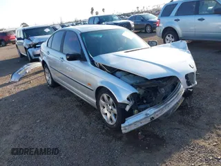 1999 BMW 3 Series 323i with VIN WBAAM3335XFP60154, listed as a IAAI auction lot 41593866 with 189,367 mi miles. Bid and sale history available at carsss.com. Image 1.