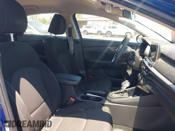2021 Kia Forte LXS with VIN 3KPF24AD4ME277261, listed as a IAAI auction lot 42230195 with 86,515 mi miles and . Bid and sale history available at DreamBid. Image 5.