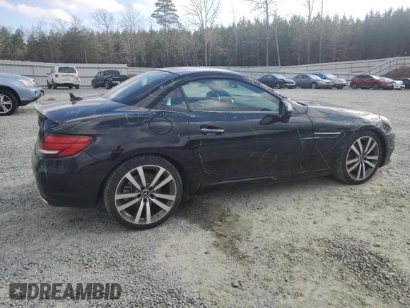 2018 Mercedes-Benz SLC 300 z VIN WDDPK3JA0JF151653, wystawiony jako Copart lot #85726674 z przebiegiem 25 147 mil mil oraz Szkoda całkowita • Salvage title. Historia ofert i sprzedaży dostępna na DreamBid. Obrazek 3.