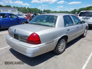 2009 Mercury Grand Marquis LS z VIN 2MEHM75V89X608107, wystawiony jako IAAI lot #42353116 z przebiegiem 82 261 mil mil oraz . Historia ofert i sprzedaży dostępna na DreamBid. Obrazek 4.