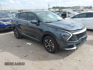 2024 Kia Sportage EX with VIN 5XYK33DF9RG172776, listed as a IAAI auction lot 41542772 with 10,637 mi miles. Bid and sale history available at carsss.com. Image 1.